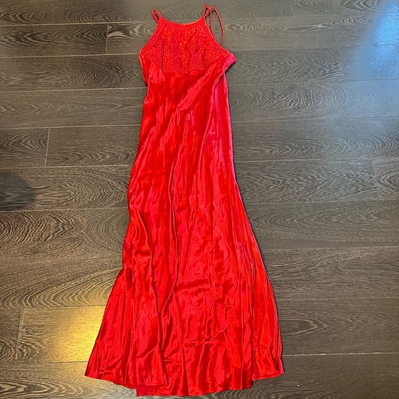 Red Silky Satin Long Evening Dress Black Tie Gown With Embroidery - Picture 1 of 5